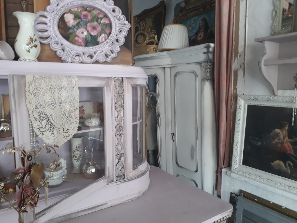 buffet_shabby_chic_vintage_wings_simone_huesch